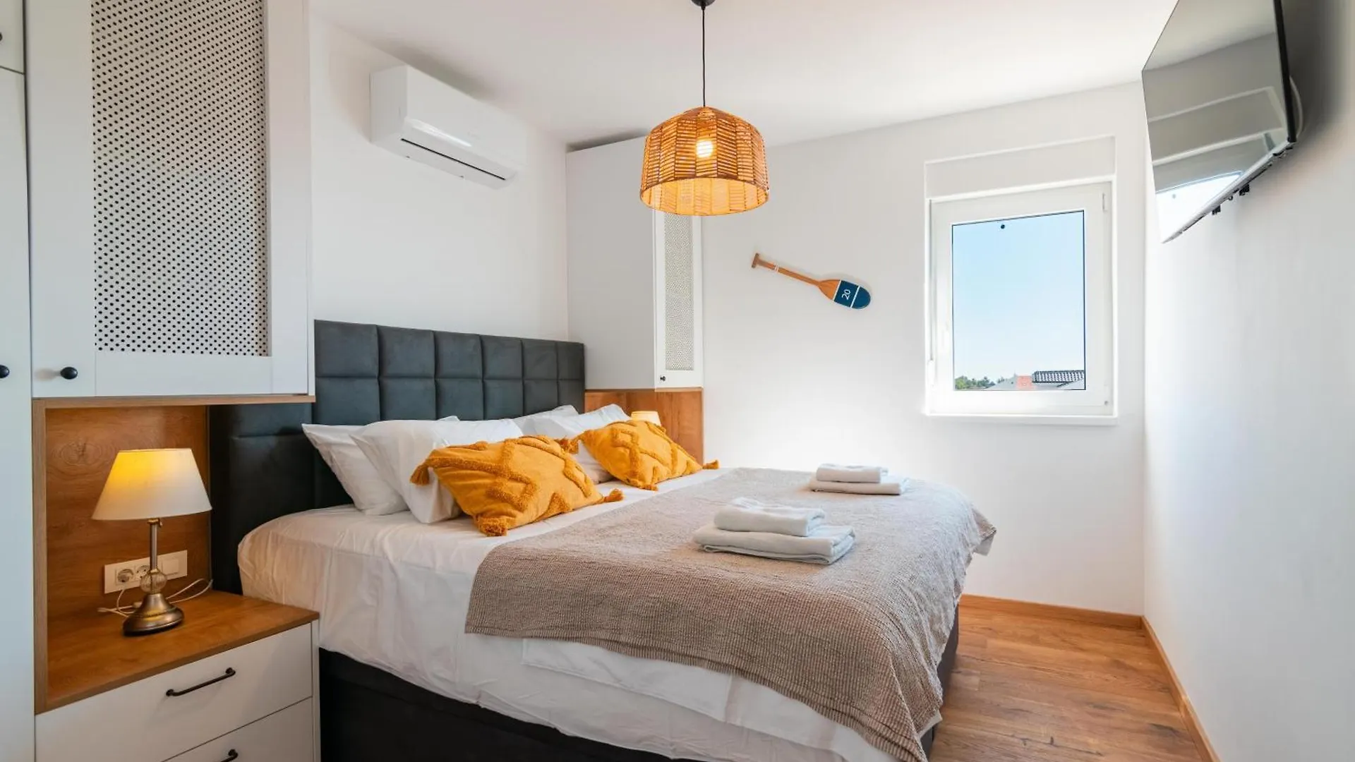 Apartments By The Sea Mandre, Pag - 22606 Kolan