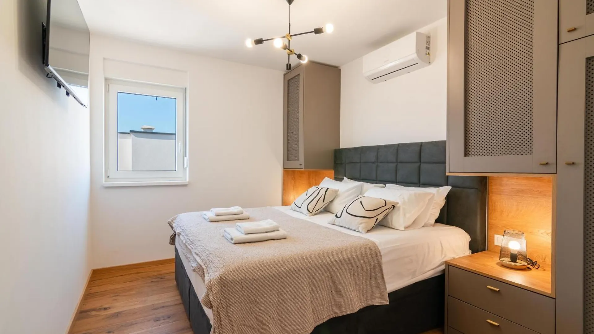 Apartments By The Sea Mandre, Pag - 22606 Kolan