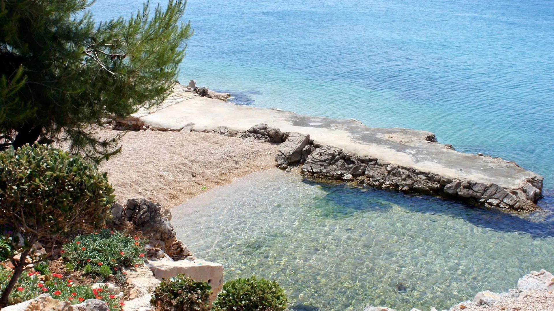 Apartments By The Sea Mandre, Pag - 22606 Kolan 0*,  Chorvatsko
