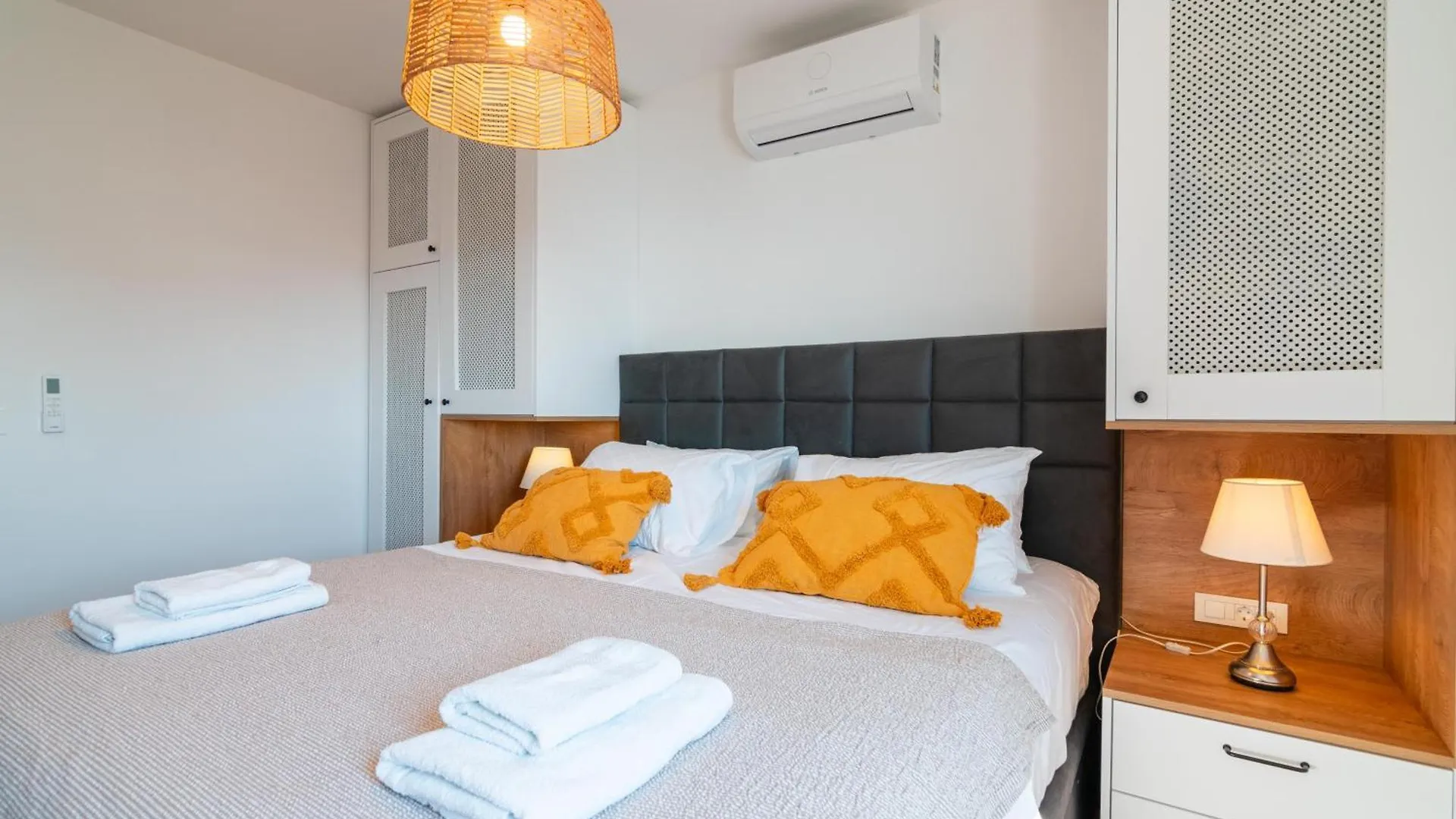 Apartments By The Sea Mandre, Pag - 22606 Kolan