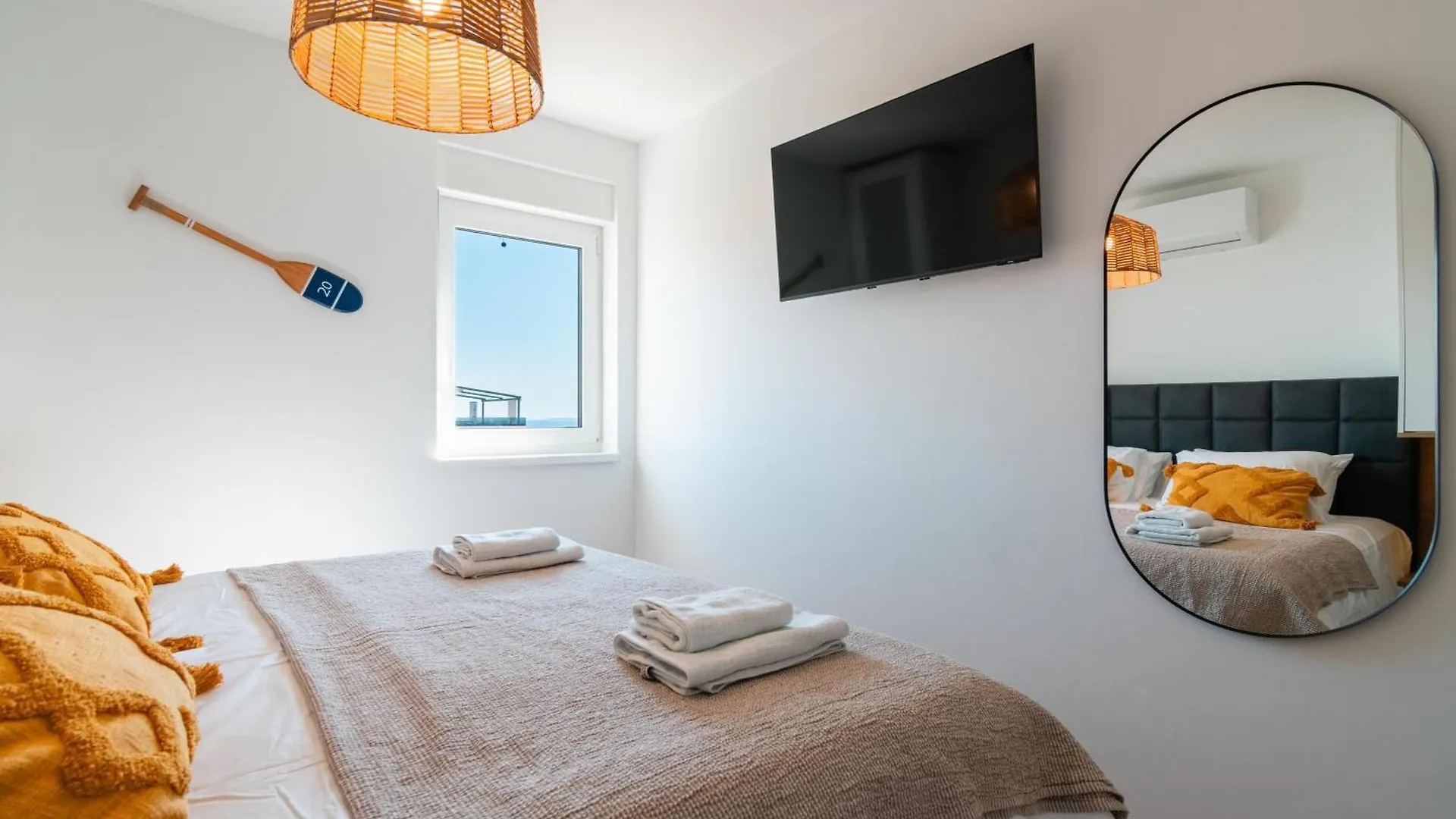 Apartments By The Sea Mandre, Pag - 22606 Kolan